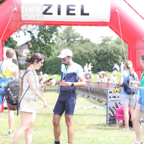 21.06.2026 - 29. Vierlanden-Triathlon Andreas Tolksdorf http://msf.ph/oto/9892056 21.06.2026 13:35:53 Ziel 278, 687, 723, 278, 687, 723 meine-sportfotos.de