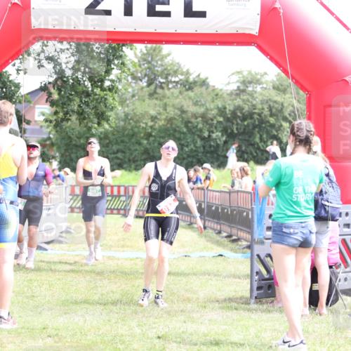 21.06.2026 - 29. Vierlanden-Triathlon Andreas Tolksdorf http://msf.ph/oto/9892060 21.06.2026 13:35:59 Ziel 153, 278, 687, 723, 153, 278, 687, 723 meine-sportfotos.de