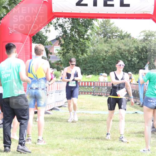 21.06.2026 - 29. Vierlanden-Triathlon Andreas Tolksdorf http://msf.ph/oto/9892065 21.06.2026 13:36:00 Ziel 153, 278, 687, 723, 153, 278, 687, 723 meine-sportfotos.de