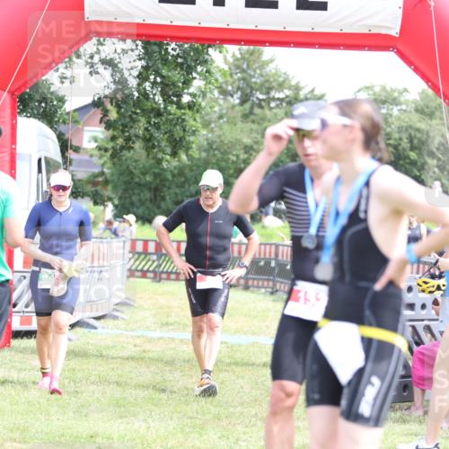 21.06.2026 - 29. Vierlanden-Triathlon Andreas Tolksdorf http://msf.ph/oto/9892076 21.06.2026 13:36:22 Ziel  meine-sportfotos.de