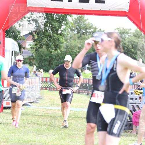 21.06.2026 - 29. Vierlanden-Triathlon Andreas Tolksdorf http://msf.ph/oto/9892077 21.06.2026 13:36:22 Ziel  meine-sportfotos.de