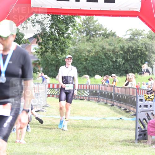 21.06.2026 - 29. Vierlanden-Triathlon Andreas Tolksdorf http://msf.ph/oto/9892089 21.06.2026 13:36:40 Ziel 735, 783, 735, 783 meine-sportfotos.de