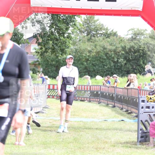 21.06.2026 - 29. Vierlanden-Triathlon Andreas Tolksdorf http://msf.ph/oto/9892090 21.06.2026 13:36:40 Ziel 735, 783, 735, 783 meine-sportfotos.de