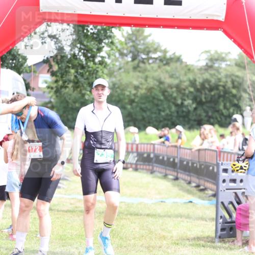 21.06.2026 - 29. Vierlanden-Triathlon Andreas Tolksdorf http://msf.ph/oto/9892095 21.06.2026 13:36:44 Ziel  meine-sportfotos.de