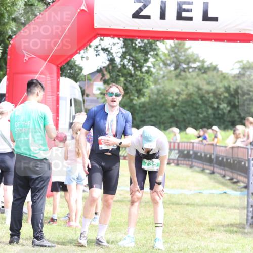 21.06.2026 - 29. Vierlanden-Triathlon Andreas Tolksdorf http://msf.ph/oto/9892107 21.06.2026 13:36:46 Ziel  meine-sportfotos.de