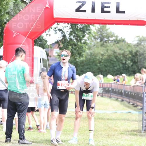21.06.2026 - 29. Vierlanden-Triathlon Andreas Tolksdorf http://msf.ph/oto/9892111 21.06.2026 13:36:46 Ziel  meine-sportfotos.de
