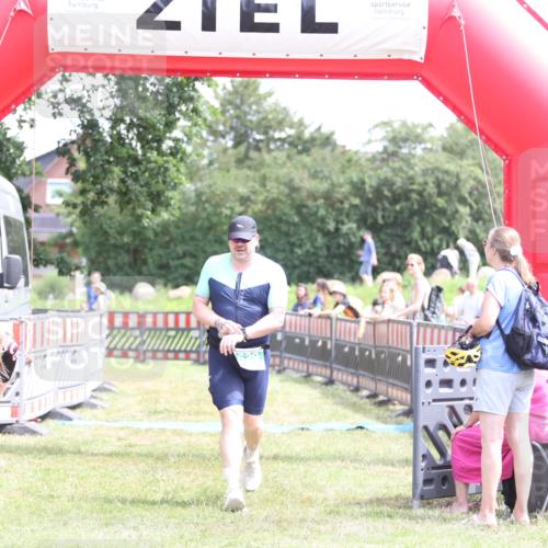 21.06.2026 - 29. Vierlanden-Triathlon Andreas Tolksdorf http://msf.ph/oto/9892129 21.06.2026 13:37:30 Ziel 629, 1002, 629, 1002 meine-sportfotos.de