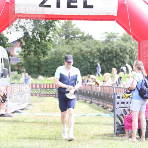 21.06.2026 - 29. Vierlanden-Triathlon Andreas Tolksdorf http://msf.ph/oto/9892134 21.06.2026 13:37:30 Ziel 629, 1002, 629, 1002 meine-sportfotos.de
