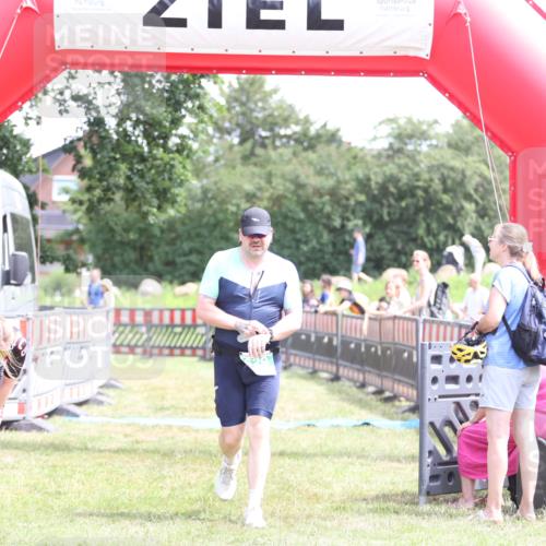 21.06.2026 - 29. Vierlanden-Triathlon Andreas Tolksdorf http://msf.ph/oto/9892136 21.06.2026 13:37:30 Ziel 629, 1002, 629, 1002 meine-sportfotos.de