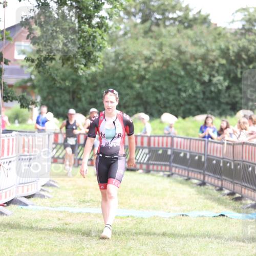 21.06.2026 - 29. Vierlanden-Triathlon Andreas Tolksdorf http://msf.ph/oto/9892154 21.06.2026 13:37:45 Ziel 846, 870, 1002, 846, 870, 1002 meine-sportfotos.de