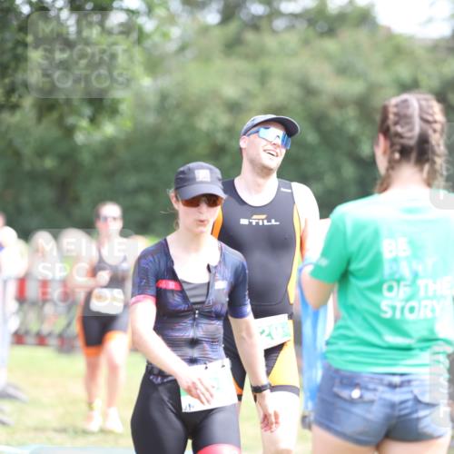 21.06.2026 - 29. Vierlanden-Triathlon Andreas Tolksdorf http://msf.ph/oto/9892185 21.06.2026 13:38:02 Ziel 720, 863, 997, 720, 863, 997 meine-sportfotos.de