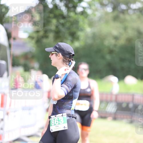 21.06.2026 - 29. Vierlanden-Triathlon Andreas Tolksdorf http://msf.ph/oto/9892191 21.06.2026 13:38:05 Ziel 997, 997 meine-sportfotos.de