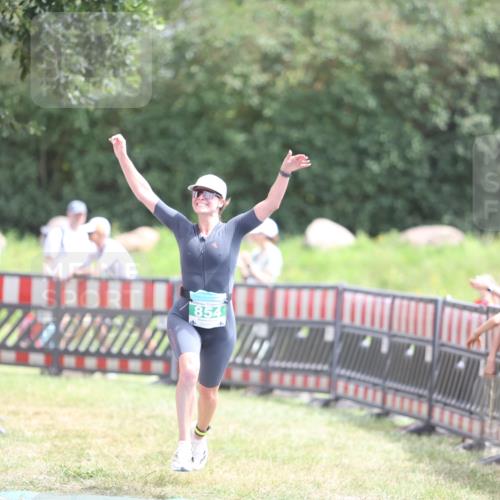 21.06.2026 - 29. Vierlanden-Triathlon Andreas Tolksdorf http://msf.ph/oto/9892206 21.06.2026 13:38:28 Ziel 763, 854, 763, 854 meine-sportfotos.de