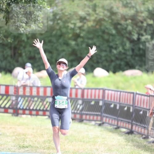 21.06.2026 - 29. Vierlanden-Triathlon Andreas Tolksdorf http://msf.ph/oto/9892208 21.06.2026 13:38:28 Ziel 763, 854, 763, 854 meine-sportfotos.de