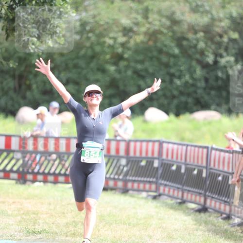 21.06.2026 - 29. Vierlanden-Triathlon Andreas Tolksdorf http://msf.ph/oto/9892211 21.06.2026 13:38:28 Ziel 763, 854, 763, 854 meine-sportfotos.de