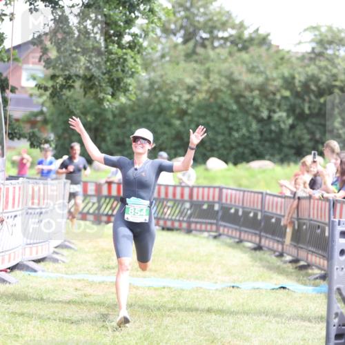21.06.2026 - 29. Vierlanden-Triathlon Andreas Tolksdorf http://msf.ph/oto/9892215 21.06.2026 13:38:29 Ziel 763, 854, 763, 854 meine-sportfotos.de