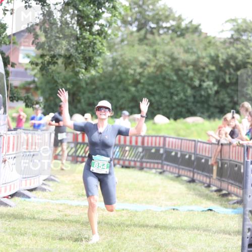 21.06.2026 - 29. Vierlanden-Triathlon Andreas Tolksdorf http://msf.ph/oto/9892217 21.06.2026 13:38:29 Ziel 763, 854, 763, 854 meine-sportfotos.de