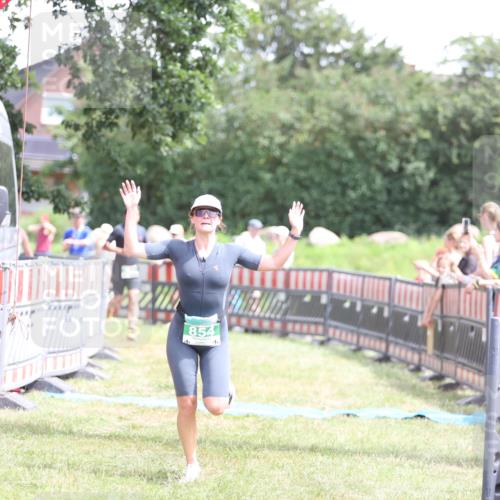 21.06.2026 - 29. Vierlanden-Triathlon Andreas Tolksdorf http://msf.ph/oto/9892218 21.06.2026 13:38:30 Ziel 763, 854, 763, 854 meine-sportfotos.de