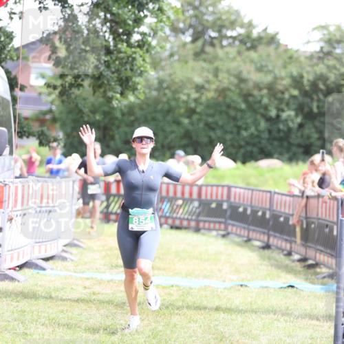 21.06.2026 - 29. Vierlanden-Triathlon Andreas Tolksdorf http://msf.ph/oto/9892219 21.06.2026 13:38:30 Ziel 763, 854, 763, 854 meine-sportfotos.de