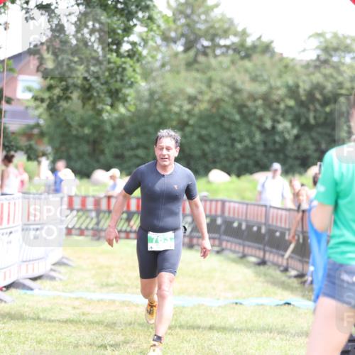 21.06.2026 - 29. Vierlanden-Triathlon Andreas Tolksdorf http://msf.ph/oto/9892224 21.06.2026 13:38:35 Ziel 763, 800, 763, 800 meine-sportfotos.de