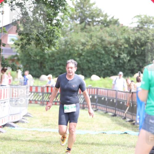21.06.2026 - 29. Vierlanden-Triathlon Andreas Tolksdorf http://msf.ph/oto/9892225 21.06.2026 13:38:35 Ziel 763, 800, 763, 800 meine-sportfotos.de