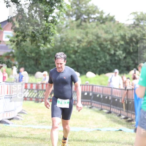21.06.2026 - 29. Vierlanden-Triathlon Andreas Tolksdorf http://msf.ph/oto/9892227 21.06.2026 13:38:35 Ziel 763, 800, 763, 800 meine-sportfotos.de