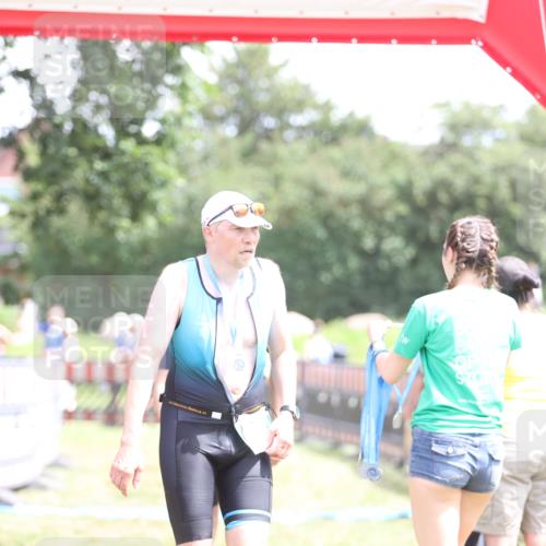 21.06.2026 - 29. Vierlanden-Triathlon Andreas Tolksdorf http://msf.ph/oto/9892238 21.06.2026 13:38:56 Ziel 99, 644, 795, 99, 644, 795 meine-sportfotos.de