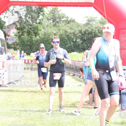 21.06.2026 - 29. Vierlanden-Triathlon Andreas Tolksdorf http://msf.ph/oto/9892240 21.06.2026 13:38:58 Ziel 644, 795, 644, 795 meine-sportfotos.de