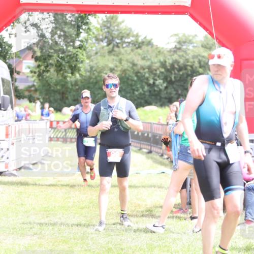 21.06.2026 - 29. Vierlanden-Triathlon Andreas Tolksdorf http://msf.ph/oto/9892241 21.06.2026 13:38:59 Ziel 644, 795, 644, 795 meine-sportfotos.de