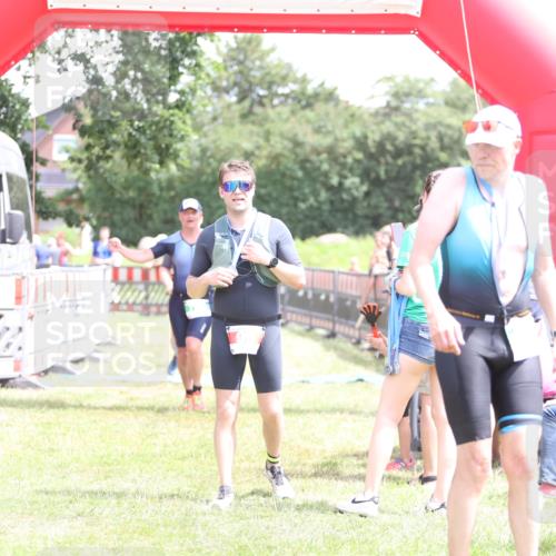 21.06.2026 - 29. Vierlanden-Triathlon Andreas Tolksdorf http://msf.ph/oto/9892243 21.06.2026 13:38:59 Ziel 644, 795, 644, 795 meine-sportfotos.de