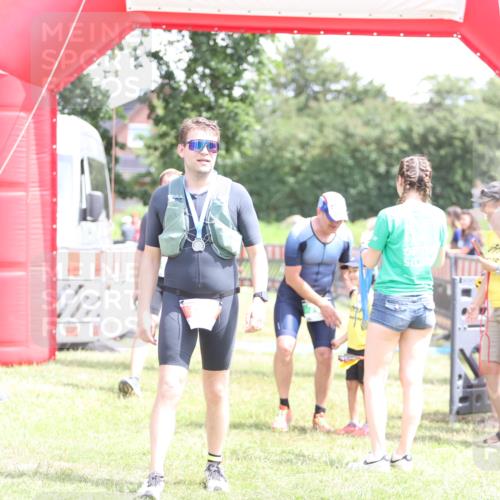 21.06.2026 - 29. Vierlanden-Triathlon Andreas Tolksdorf http://msf.ph/oto/9892249 21.06.2026 13:39:02 Ziel 644, 795, 644, 795 meine-sportfotos.de