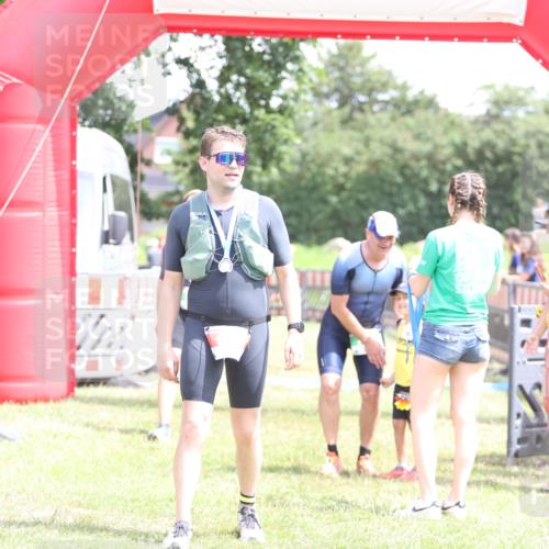 21.06.2026 - 29. Vierlanden-Triathlon Andreas Tolksdorf http://msf.ph/oto/9892251 21.06.2026 13:39:02 Ziel 644, 795, 644, 795 meine-sportfotos.de