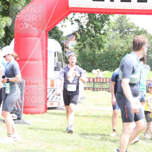 21.06.2026 - 29. Vierlanden-Triathlon Andreas Tolksdorf http://msf.ph/oto/9892254 21.06.2026 13:39:03 Ziel 644, 795, 644, 795 meine-sportfotos.de