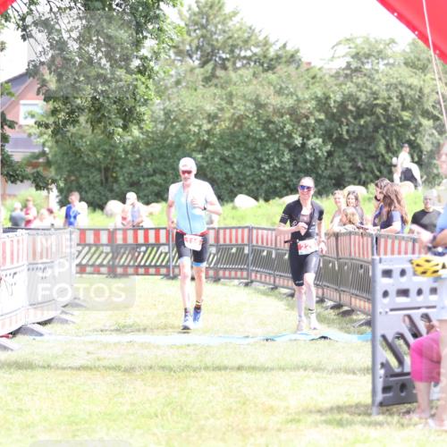 21.06.2026 - 29. Vierlanden-Triathlon Andreas Tolksdorf http://msf.ph/oto/9892272 21.06.2026 13:39:28 Ziel 115, 225, 115, 225 meine-sportfotos.de