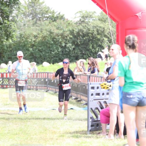 21.06.2026 - 29. Vierlanden-Triathlon Andreas Tolksdorf http://msf.ph/oto/9892274 21.06.2026 13:39:29 Ziel 115, 225, 115, 225 meine-sportfotos.de