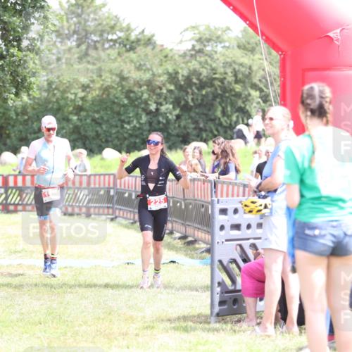 21.06.2026 - 29. Vierlanden-Triathlon Andreas Tolksdorf http://msf.ph/oto/9892275 21.06.2026 13:39:29 Ziel 115, 225, 115, 225 meine-sportfotos.de