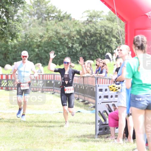21.06.2026 - 29. Vierlanden-Triathlon Andreas Tolksdorf http://msf.ph/oto/9892278 21.06.2026 13:39:29 Ziel 115, 225, 115, 225 meine-sportfotos.de