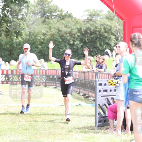 21.06.2026 - 29. Vierlanden-Triathlon Andreas Tolksdorf http://msf.ph/oto/9892280 21.06.2026 13:39:30 Ziel 115, 225, 115, 225 meine-sportfotos.de