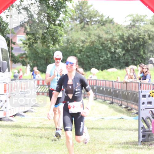 21.06.2026 - 29. Vierlanden-Triathlon Andreas Tolksdorf http://msf.ph/oto/9892281 21.06.2026 13:39:31 Ziel 115, 225, 115, 225 meine-sportfotos.de