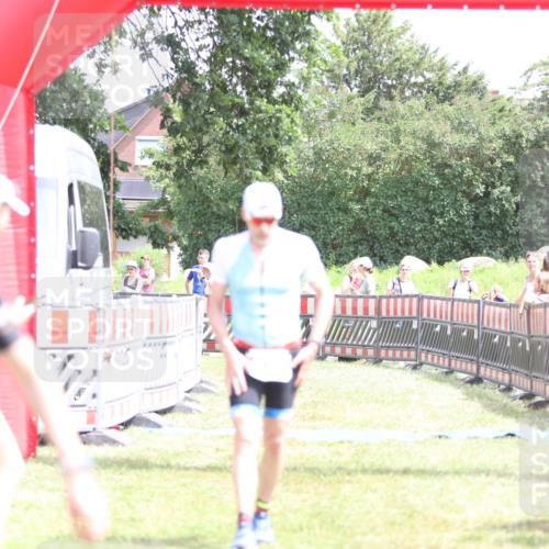 21.06.2026 - 29. Vierlanden-Triathlon Andreas Tolksdorf http://msf.ph/oto/9892289 21.06.2026 13:39:33 Ziel 115, 225, 115, 225 meine-sportfotos.de