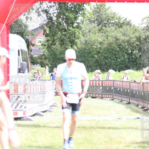 21.06.2026 - 29. Vierlanden-Triathlon Andreas Tolksdorf http://msf.ph/oto/9892290 21.06.2026 13:39:33 Ziel 115, 225, 115, 225 meine-sportfotos.de