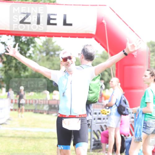 21.06.2026 - 29. Vierlanden-Triathlon Andreas Tolksdorf http://msf.ph/oto/9892315 21.06.2026 13:40:09 Ziel 192, 192 meine-sportfotos.de