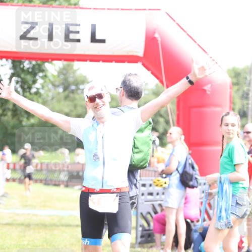 21.06.2026 - 29. Vierlanden-Triathlon Andreas Tolksdorf http://msf.ph/oto/9892324 21.06.2026 13:40:09 Ziel 192, 192 meine-sportfotos.de