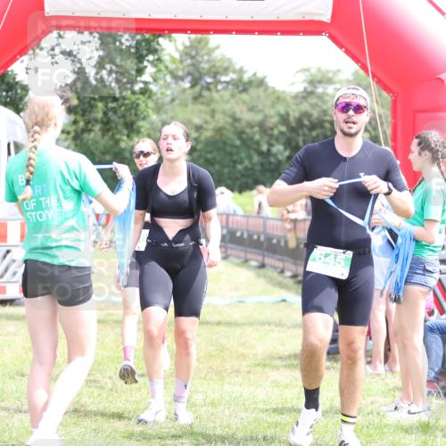 21.06.2026 - 29. Vierlanden-Triathlon Andreas Tolksdorf http://msf.ph/oto/9892332 21.06.2026 13:40:42 Ziel 267, 645, 879, 267, 645, 879 meine-sportfotos.de