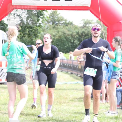 21.06.2026 - 29. Vierlanden-Triathlon Andreas Tolksdorf http://msf.ph/oto/9892333 21.06.2026 13:40:42 Ziel 267, 645, 879, 267, 645, 879 meine-sportfotos.de