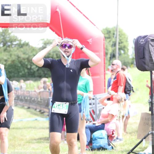 21.06.2026 - 29. Vierlanden-Triathlon Andreas Tolksdorf http://msf.ph/oto/9892336 21.06.2026 13:40:43 Ziel 267, 879, 267, 879 meine-sportfotos.de