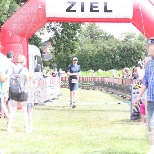 21.06.2026 - 29. Vierlanden-Triathlon Andreas Tolksdorf http://msf.ph/oto/9892345 21.06.2026 13:41:05 Ziel 104, 761, 104, 761 meine-sportfotos.de