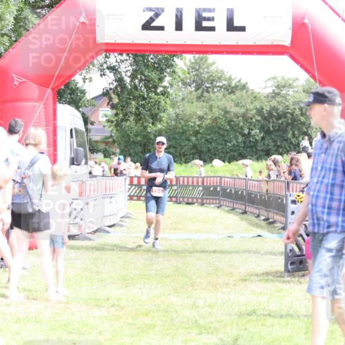 21.06.2026 - 29. Vierlanden-Triathlon Andreas Tolksdorf http://msf.ph/oto/9892349 21.06.2026 13:41:05 Ziel 104, 761, 104, 761 meine-sportfotos.de