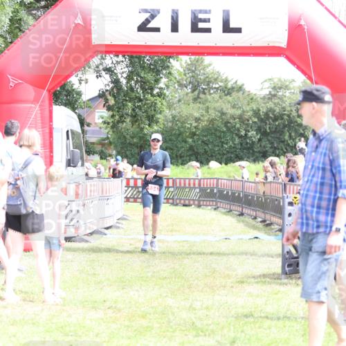 21.06.2026 - 29. Vierlanden-Triathlon Andreas Tolksdorf http://msf.ph/oto/9892351 21.06.2026 13:41:05 Ziel 104, 761, 104, 761 meine-sportfotos.de