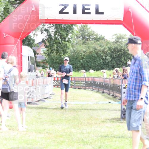 21.06.2026 - 29. Vierlanden-Triathlon Andreas Tolksdorf http://msf.ph/oto/9892352 21.06.2026 13:41:05 Ziel 104, 761, 104, 761 meine-sportfotos.de
